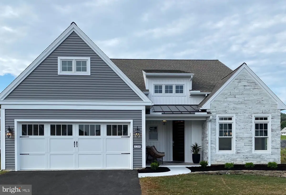 1204 Mosaic Dr #409, Lebanon, PA 17042 - Image #1