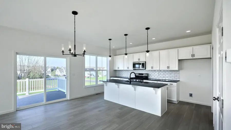 36 Canterbury Ln, Annville, PA 17003 - Image #2