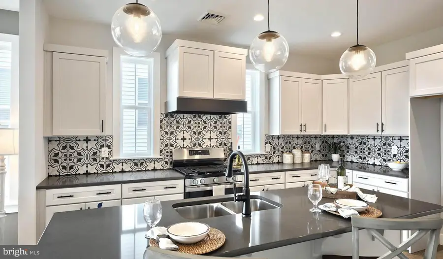 505 Stone Gate Blvd, Annville, PA 17003 - Image #2