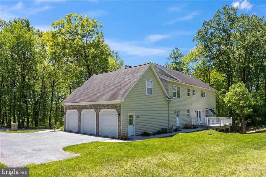 304 Iron Valley Dr, Lebanon, PA 17042 - Image #2