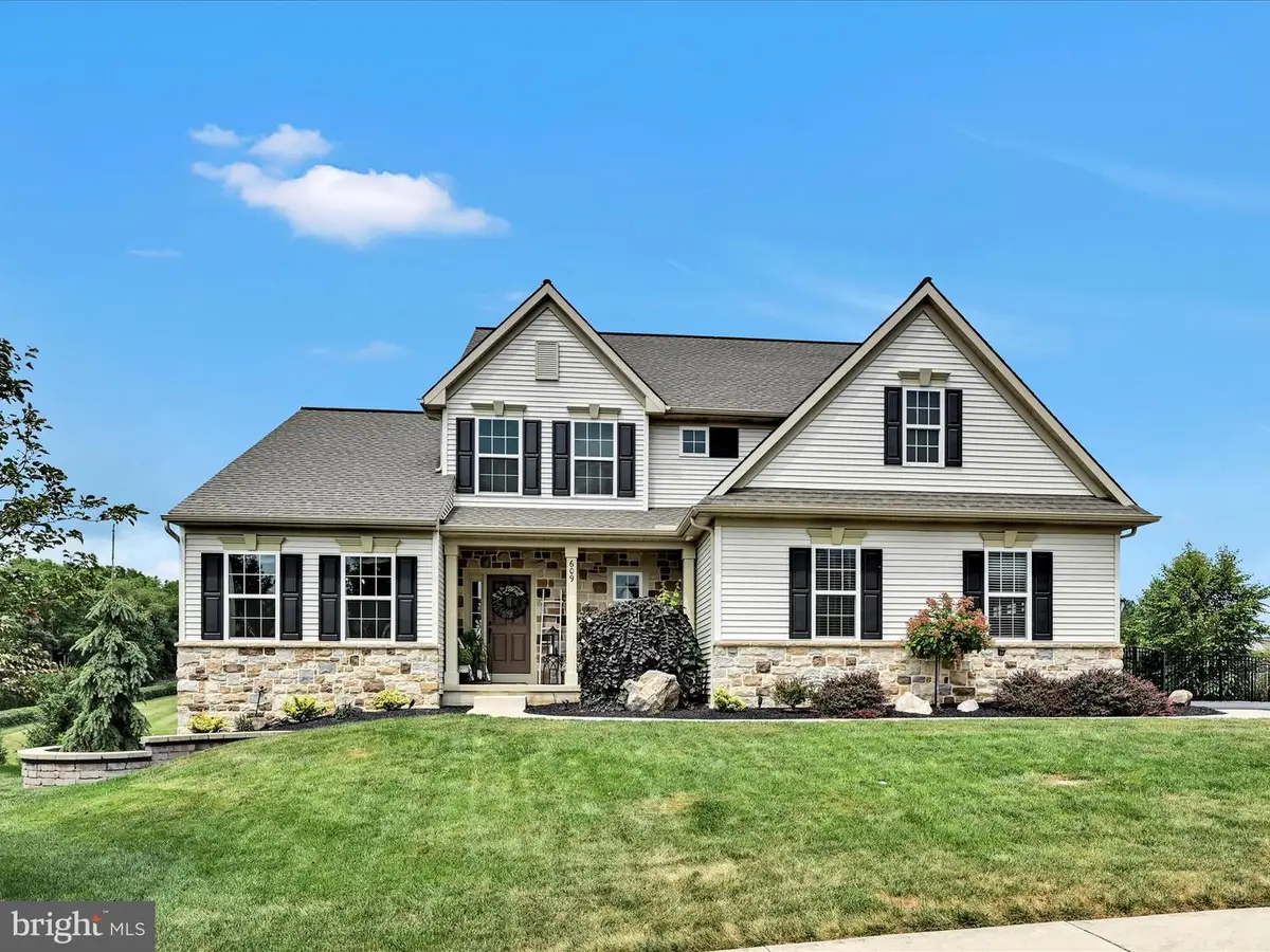 609 Meadowview Dr, Annville, PA 17003 - Image #1