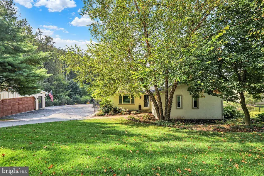 131 Distillery Rd, Newmanstown, PA 17073 - Image #2