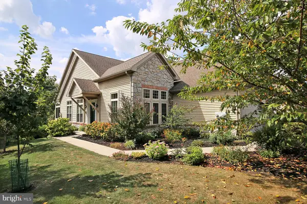 805 Briar Edge Ct, LEBANON, PA 17046