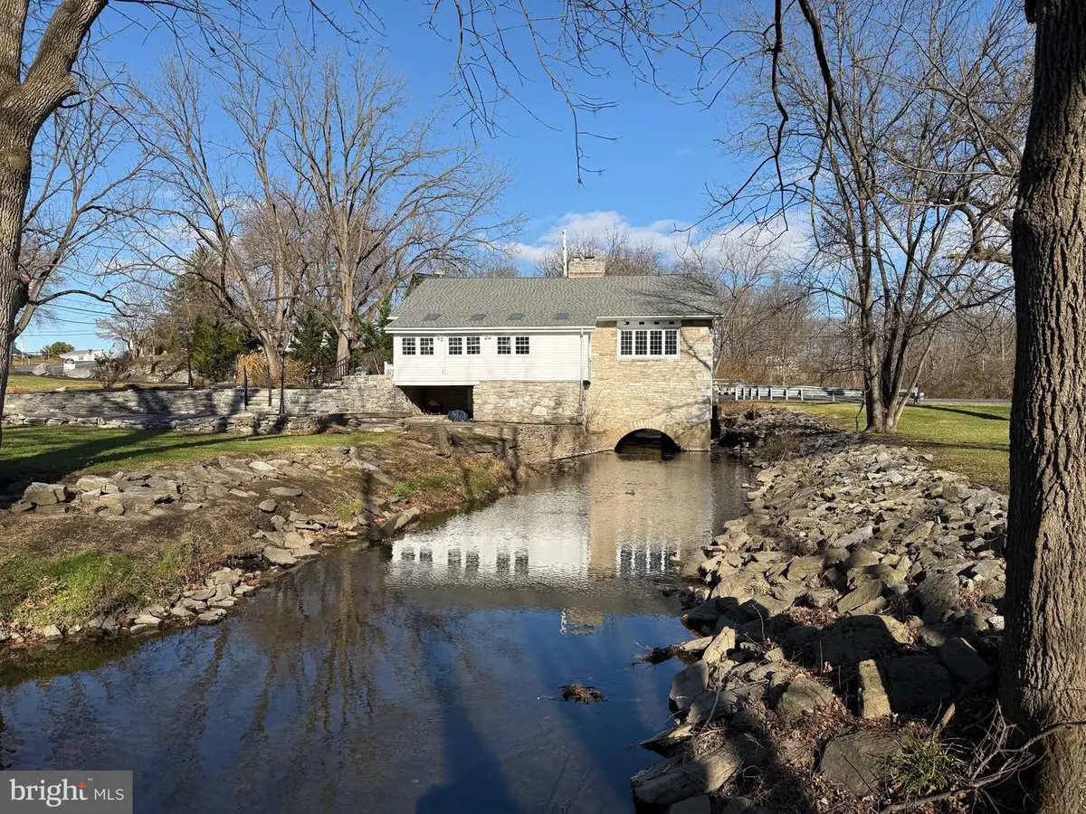 535 S Mill St, Lebanon, PA 17042 - Image #1