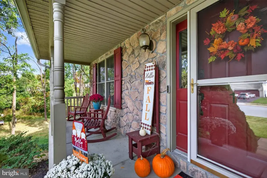 14 Firefly Dr, Myerstown, PA 17067 - Image #2