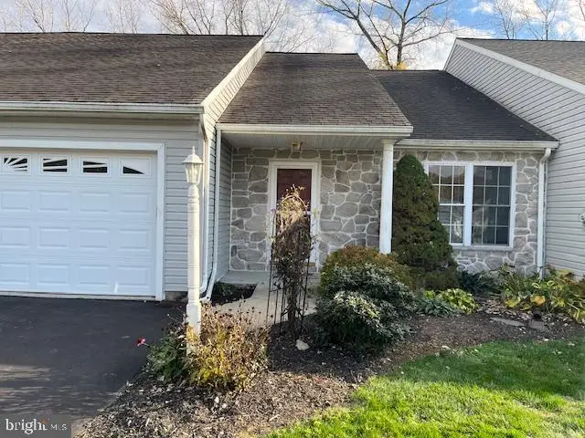 1614 Berry Dr, Lebanon, PA 17046 - Image #2