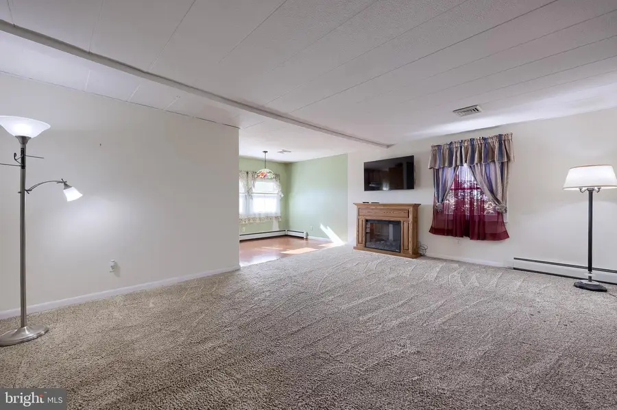 104 Horseshoe Dr, Annville, PA 17003 - Image #2