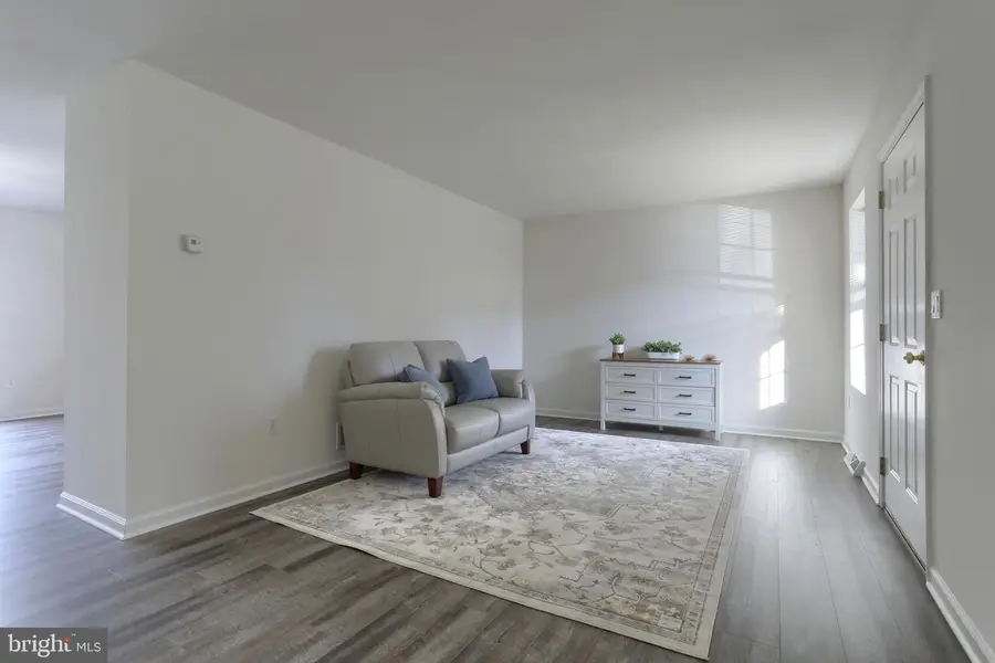 2005 Greystone Dr, Lebanon, PA 17042 - Image #3