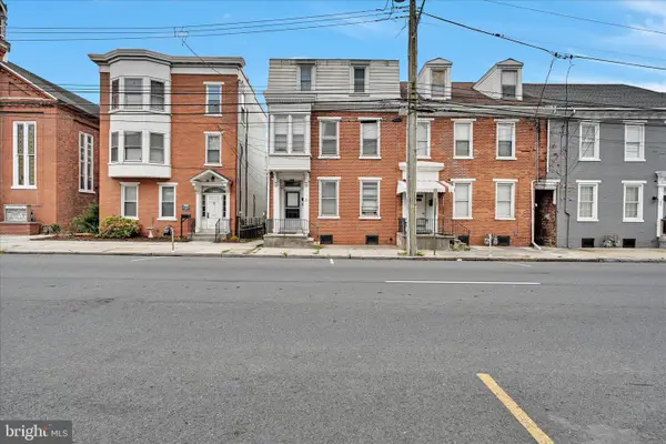 33 N 10th St, LEBANON, PA 17046