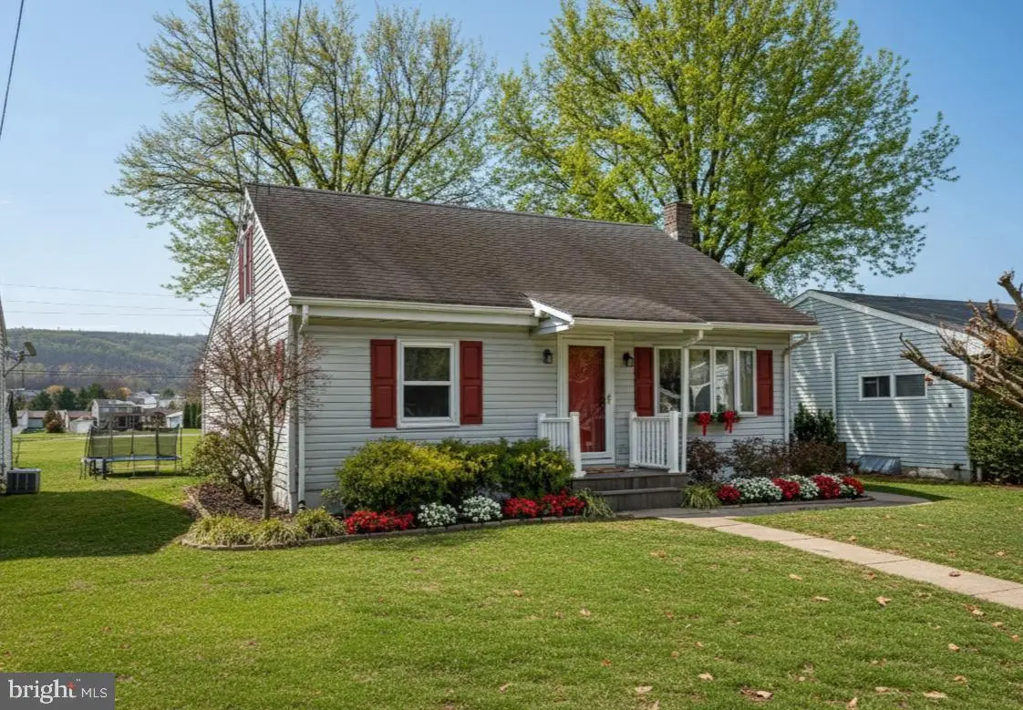 56 Memorial Blvd, Newmanstown, PA 17073 - Image #1