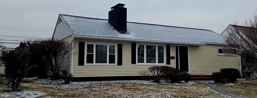 409 E Chestnut St, Cleona, PA 17042 - Image #2