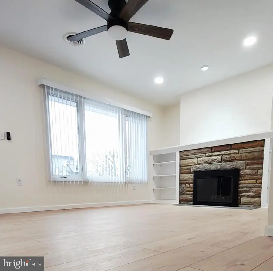 409 E Chestnut St, Cleona, PA 17042 - Image #3