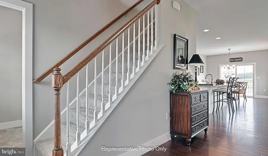 607 Lilliana Dr, Lebanon, PA 17046 - Image #2