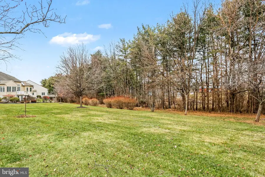 869 Water Edge Ct L-0062 Ct, Lebanon, PA 17046 - Image #2