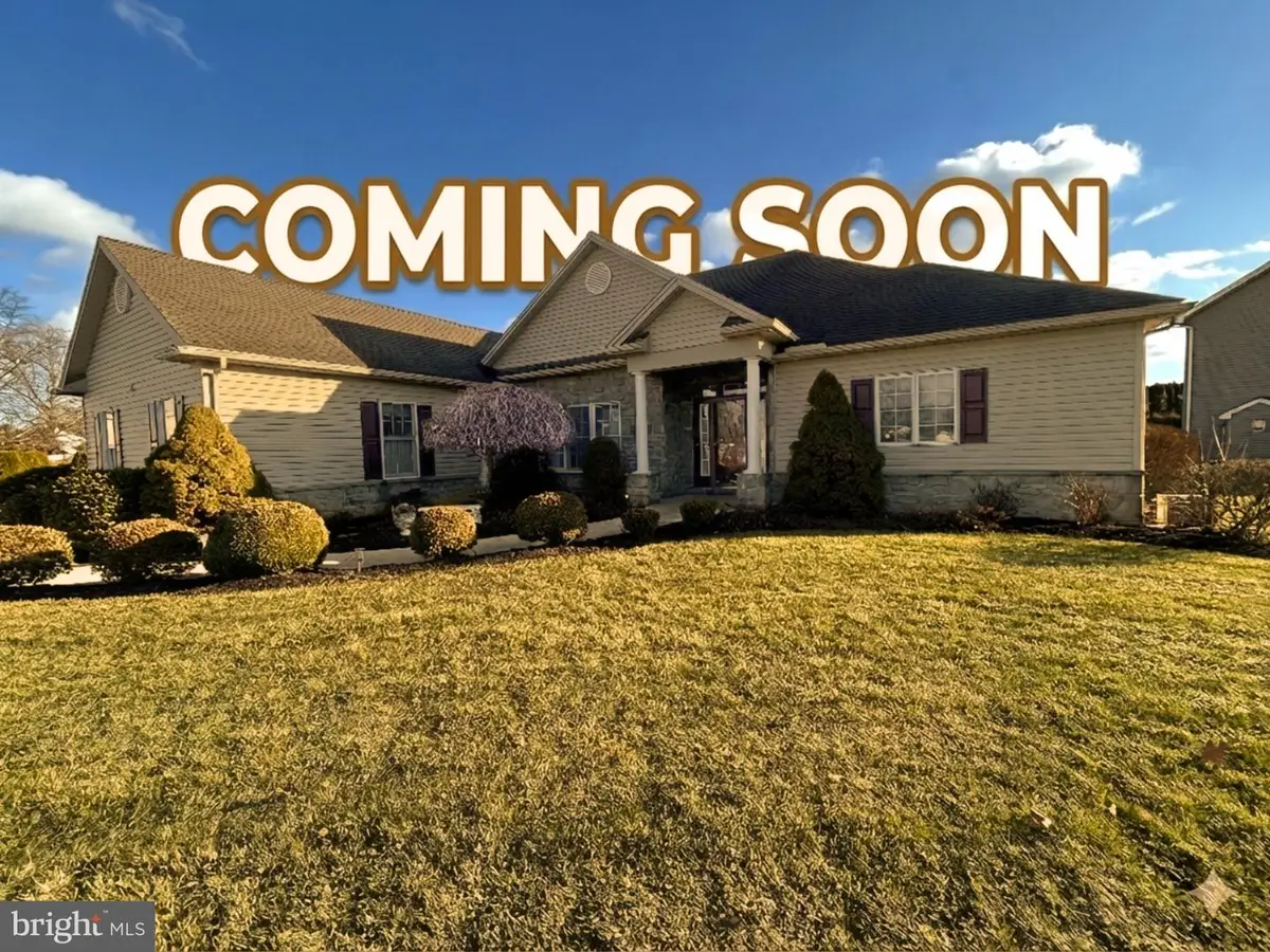 800 Victoria Ln, Palmyra, PA 17078 - Image #1