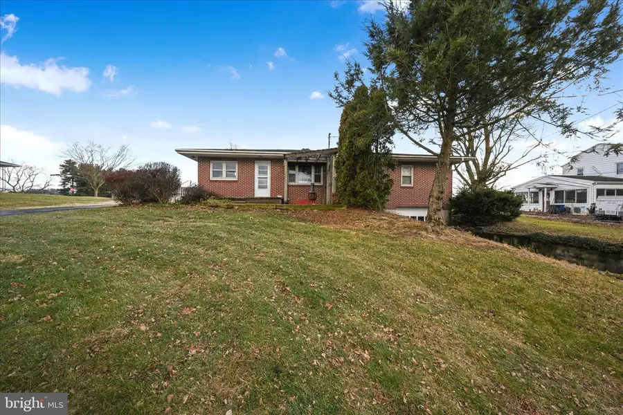 27 E Hill St, Jonestown, PA 17038 - #3