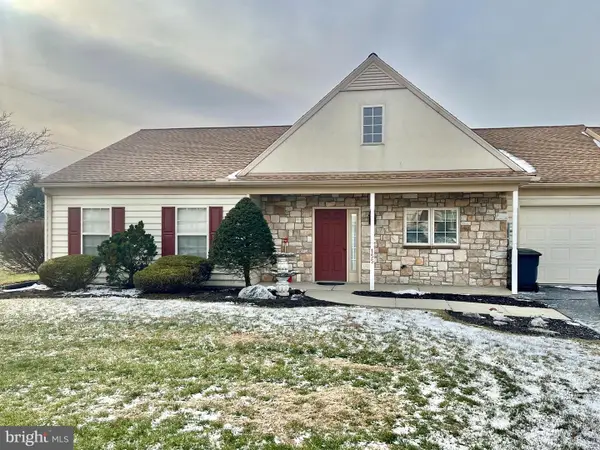 155 Hearthstone Ln, LEBANON, PA 17042