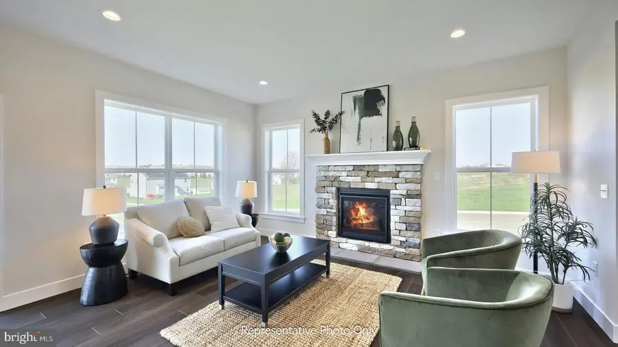 39 Canterbury Ln, Annville, PA 17003 - Image #3