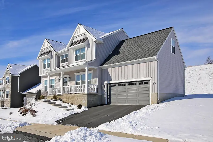 216 Copper Ridge Dr, Newmanstown, PA 17073 - Image #2