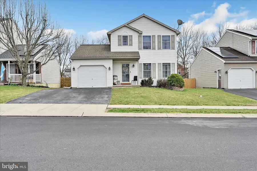 182 Twin Creeks Dr, Jonestown, PA 17038 - #2