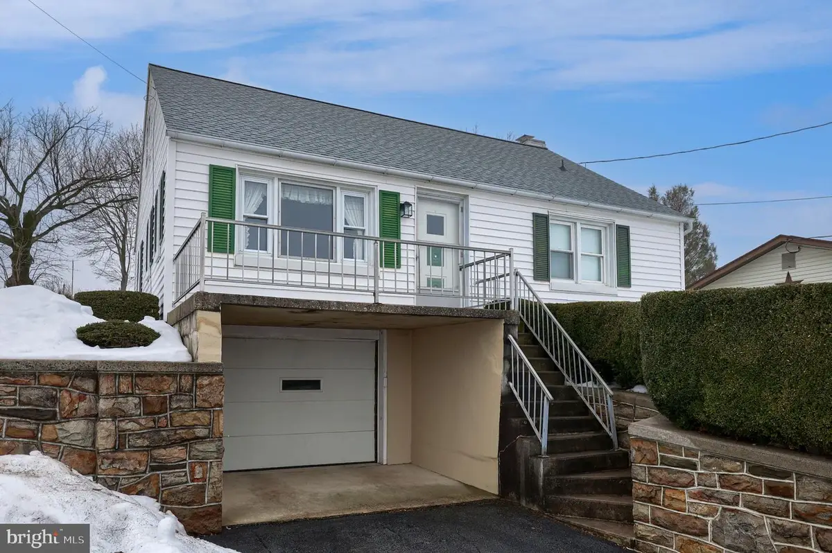 830 Palmyra Bellegrove Rd, Annville, PA 17003 - #1