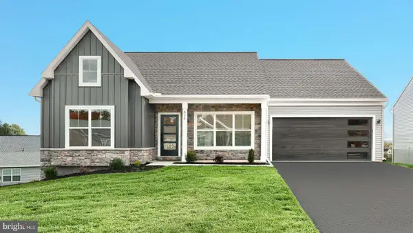 604 Lilliana Dr, LEBANON, PA 17046