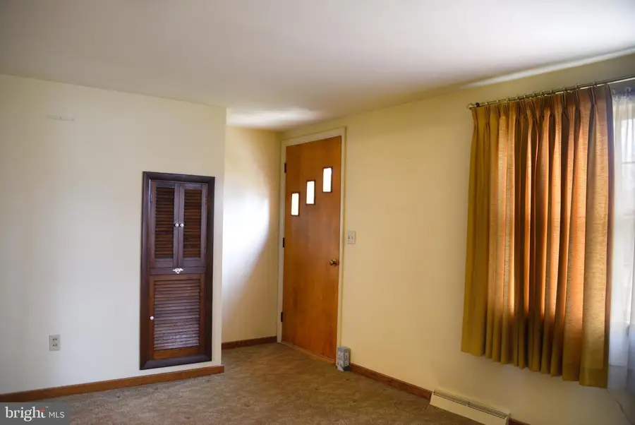 420 E Maple St, Cleona, PA 17042 - #3