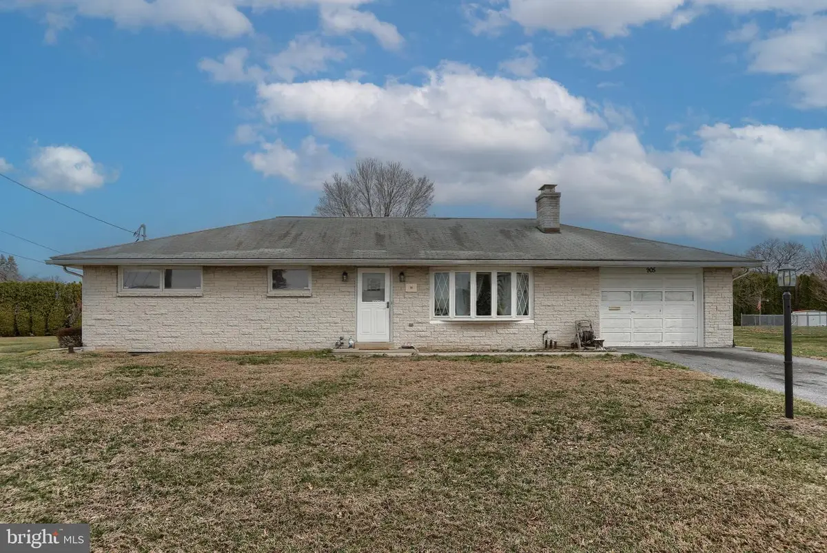 905 Skyline Dr, Lebanon, PA 17046 - #1