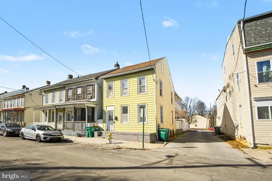 537 N 11th St, Lebanon, PA 17046 - #3