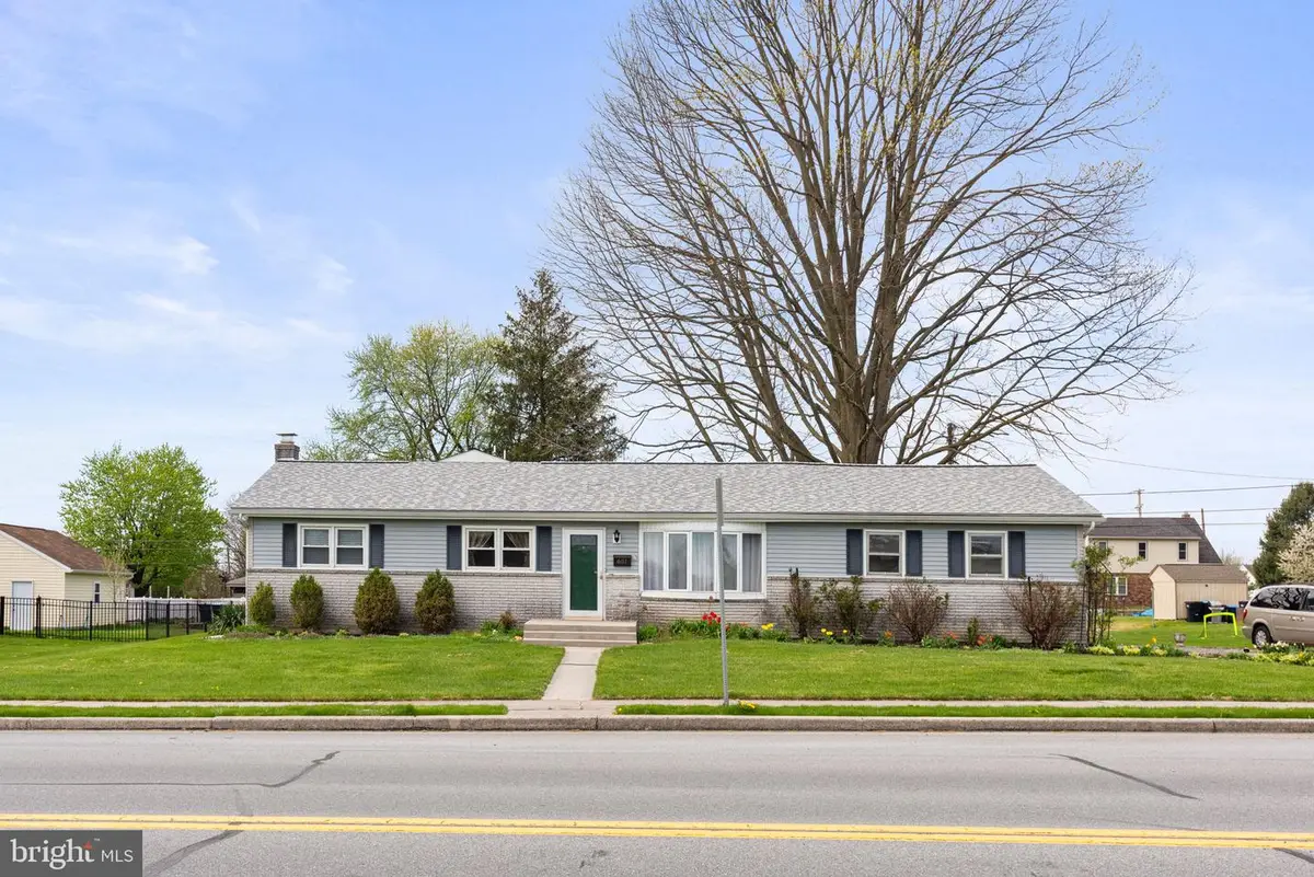 651 N Grant St, Palmyra, PA 17078 - #1