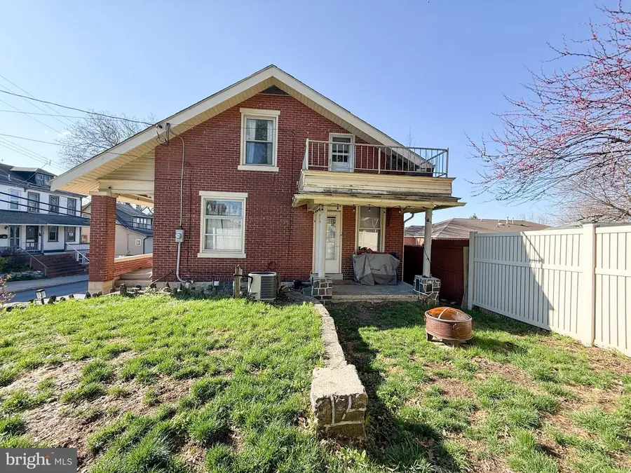 725 N 7th St, Lebanon, PA 17046 - #3