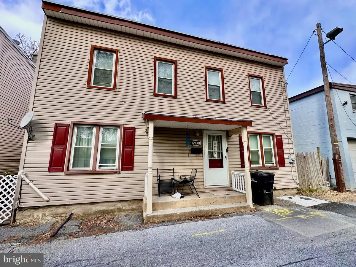 329 E Scull St, Lebanon, PA 17046 - #1