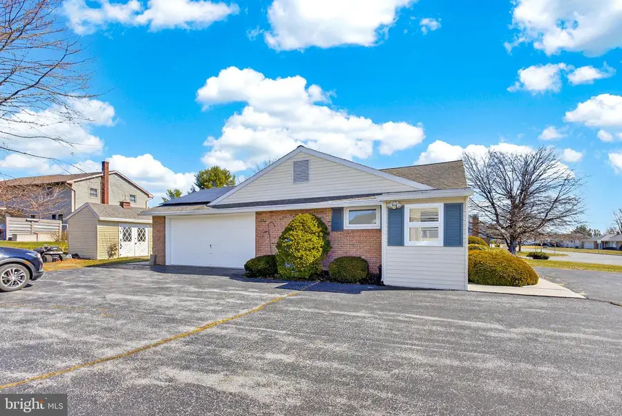 1099 Cedar Crest Dr, Lebanon, PA 17046 - #3