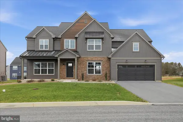 525 Breezewood Ln, ANNVILLE, PA 17003