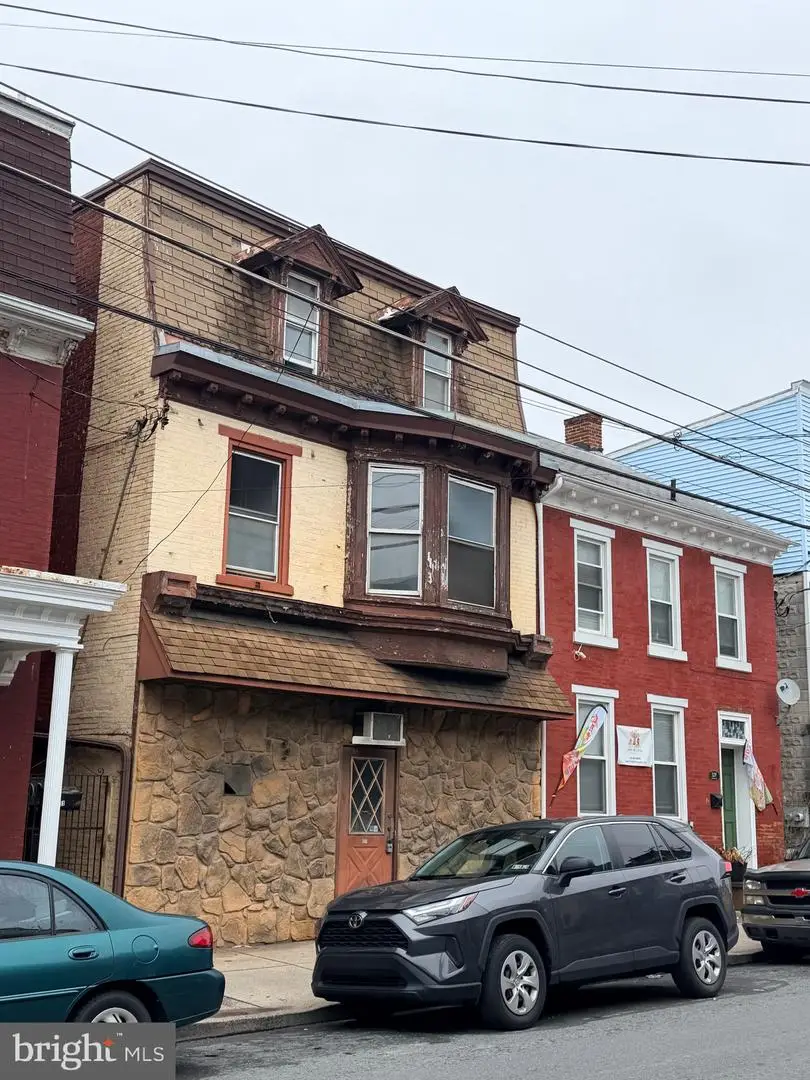 531 Lehman St, Lebanon, PA 17046 - #1