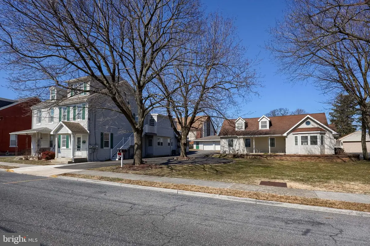 719 Hill St, Lebanon, PA 17046 - #1