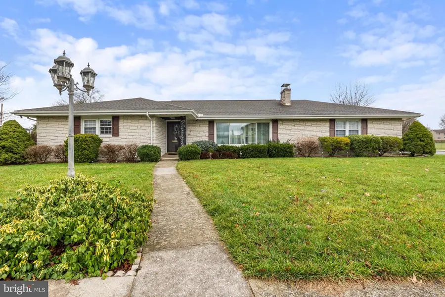 134 Lynnwood Dr, Palmyra, PA 17078 - #2