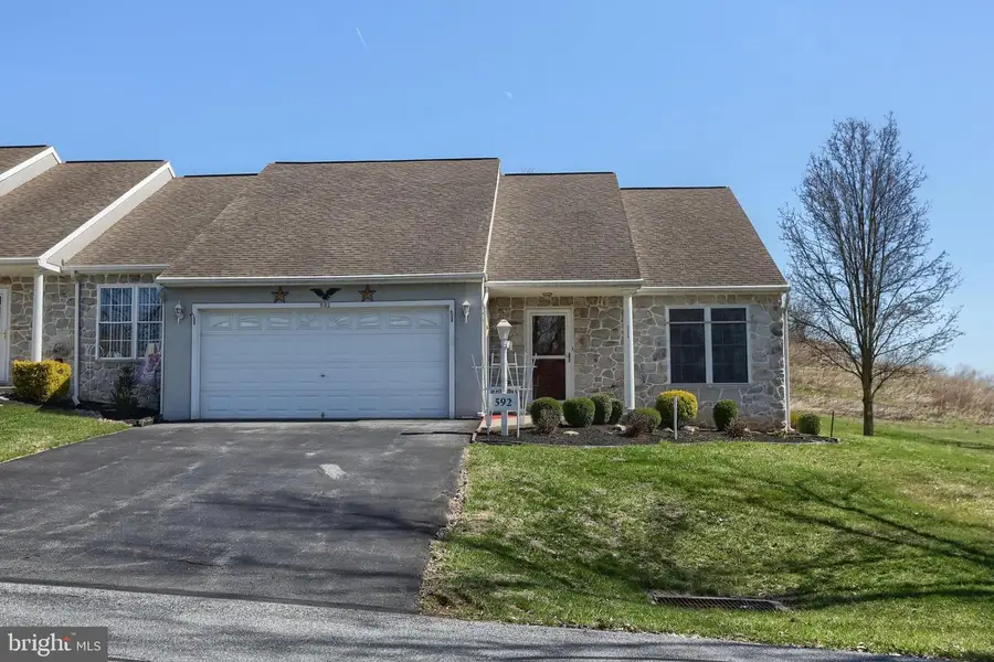 592 N 16th St, Lebanon, PA 17046 - #3