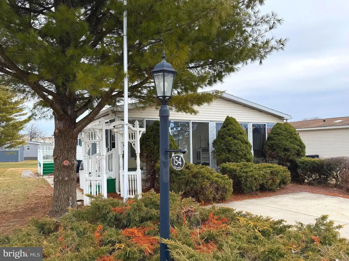 154 W Spruce St, Palmyra, PA 17078 - #1