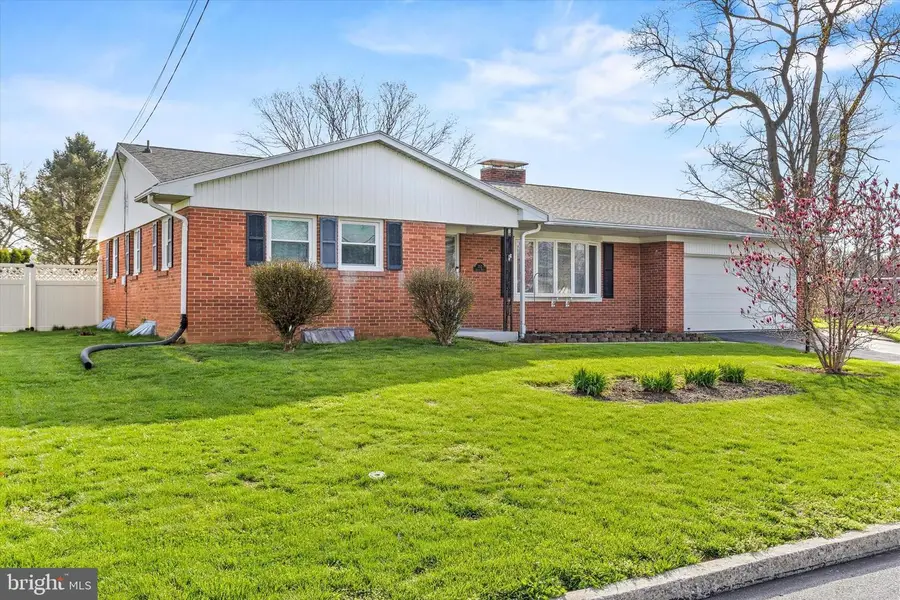 112 Kenmar Dr, Palmyra, PA 17078 - #2