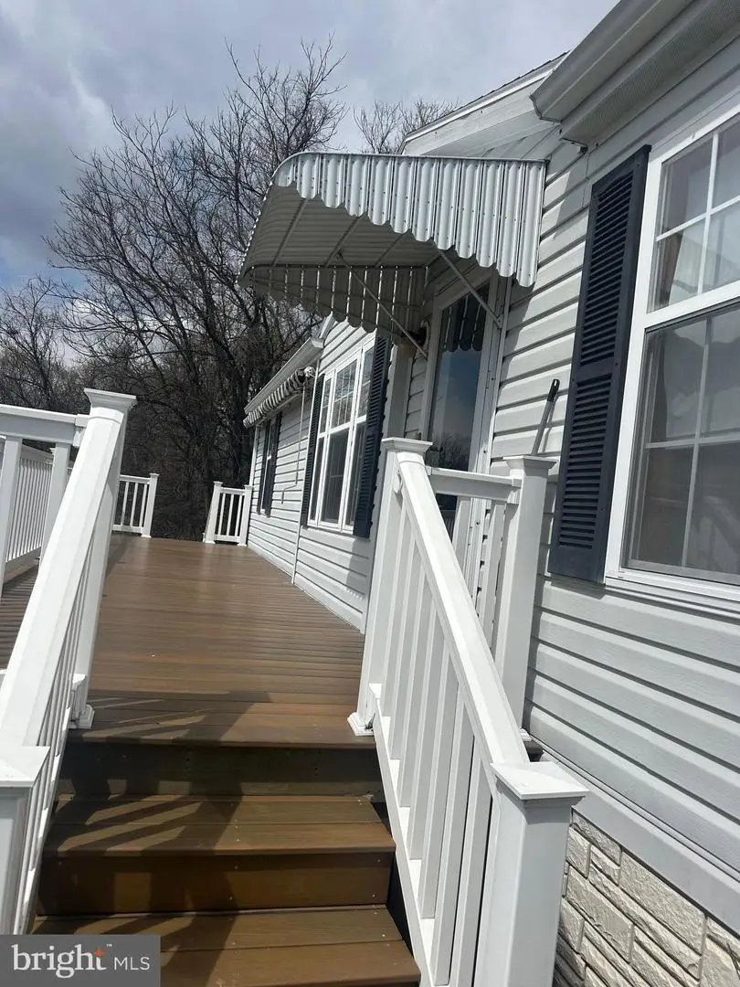 374 W Cedar St, Palmyra, PA 17078 - #3