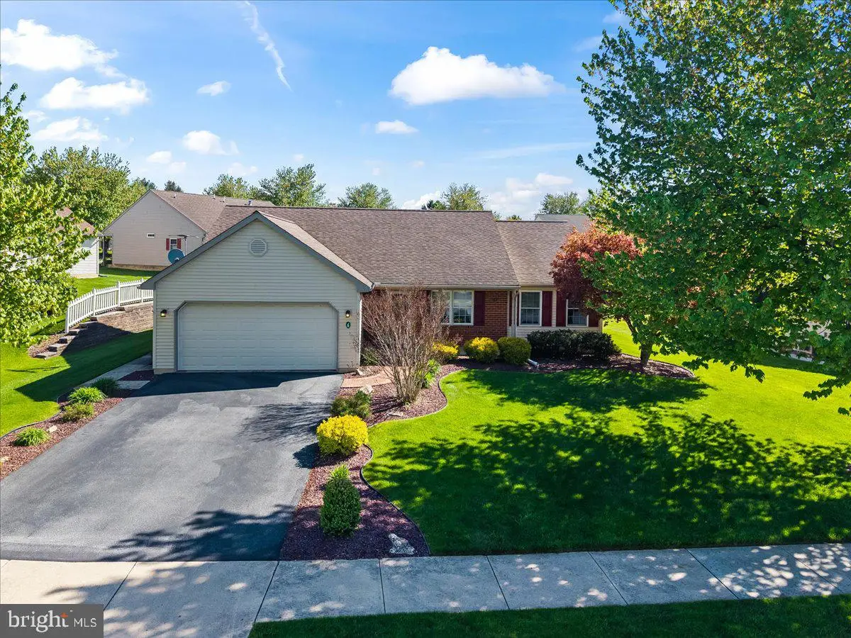 6 Springhouse Dr, Myerstown, PA 17067 - #1