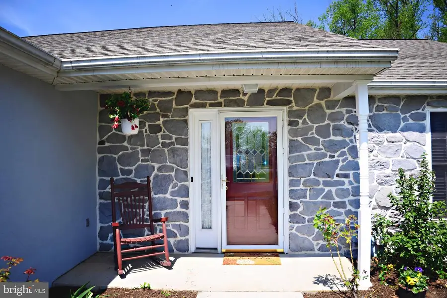 613 Blueberry Ln, Lebanon, PA 17046 - #3