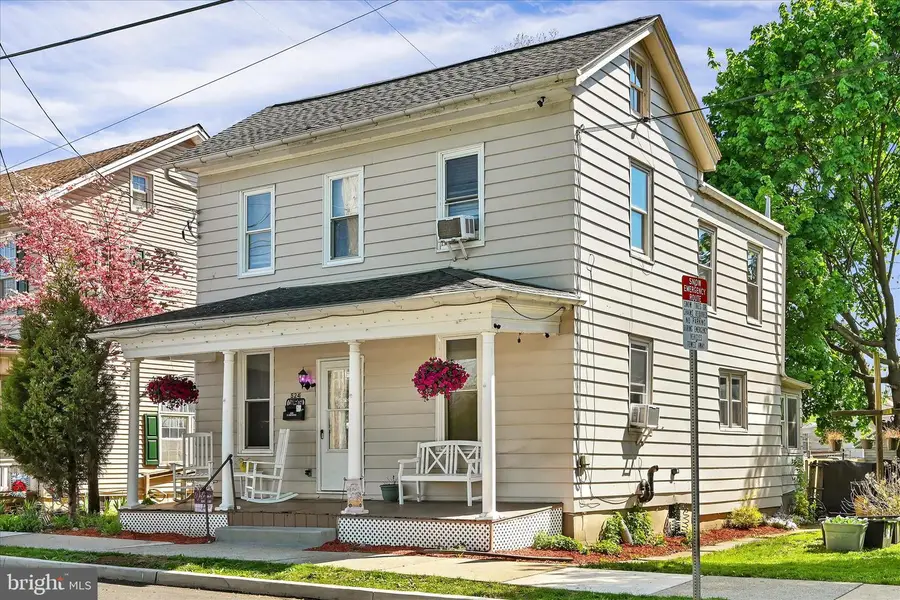 524 S Railroad St, Myerstown, PA 17067 - #3