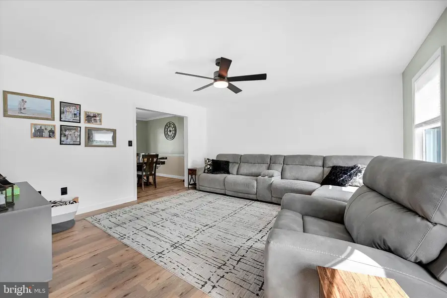 430 Oak Ln, Palmyra, PA 17078 - #3