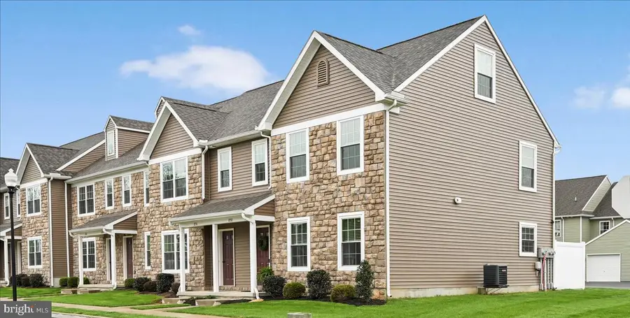 858 Byler Cir, Lebanon, PA 17042 - #3