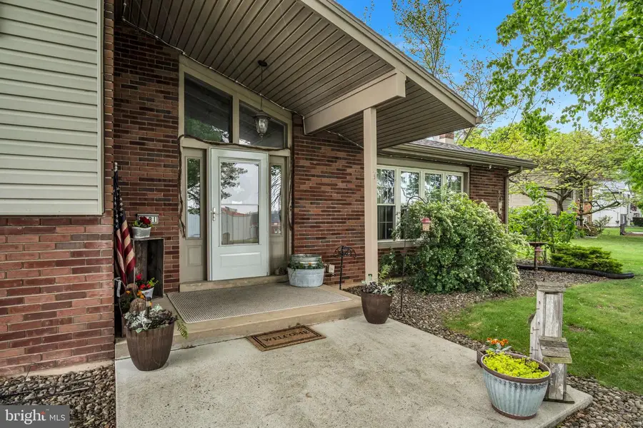 2181 Long Ln, Lebanon, PA 17046 - #2