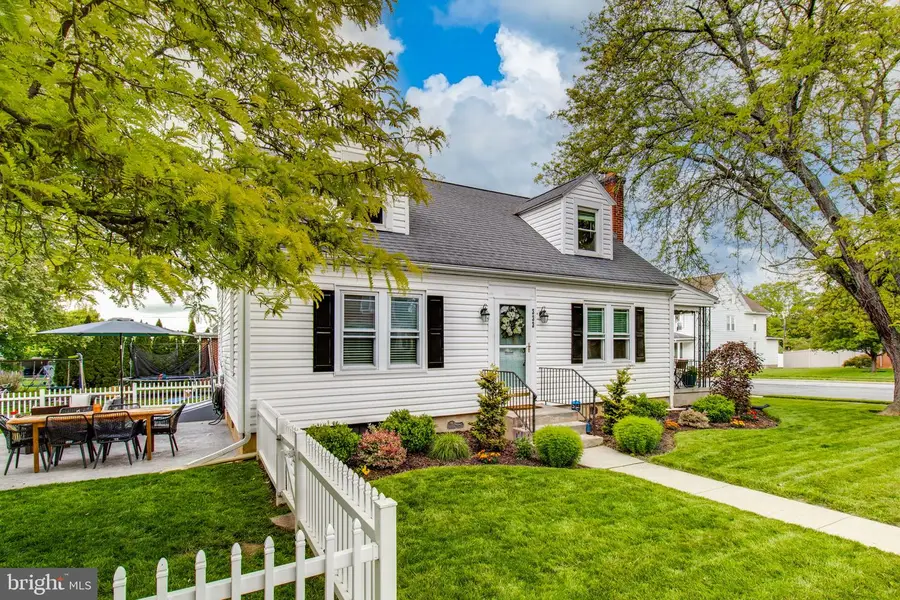 333 E Oak St, Palmyra, PA 17078 - #3