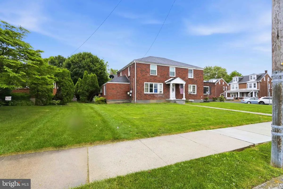 400 E Maple St, Palmyra, PA 17078 - #1