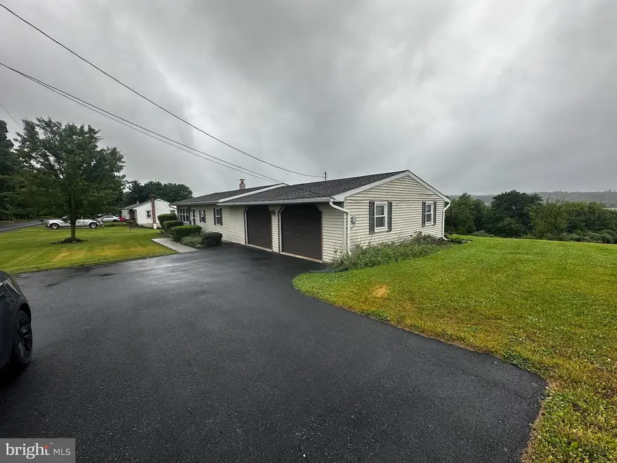 8062 Colebrook Rd, Palmyra, PA 17078 - #2